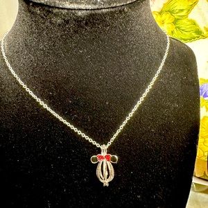 Minnie Mouse pearl cage necklace